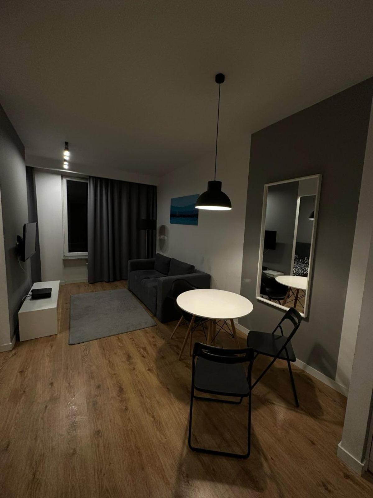 Lubmarex 1 Slawinska 501 Butas Warsaw
